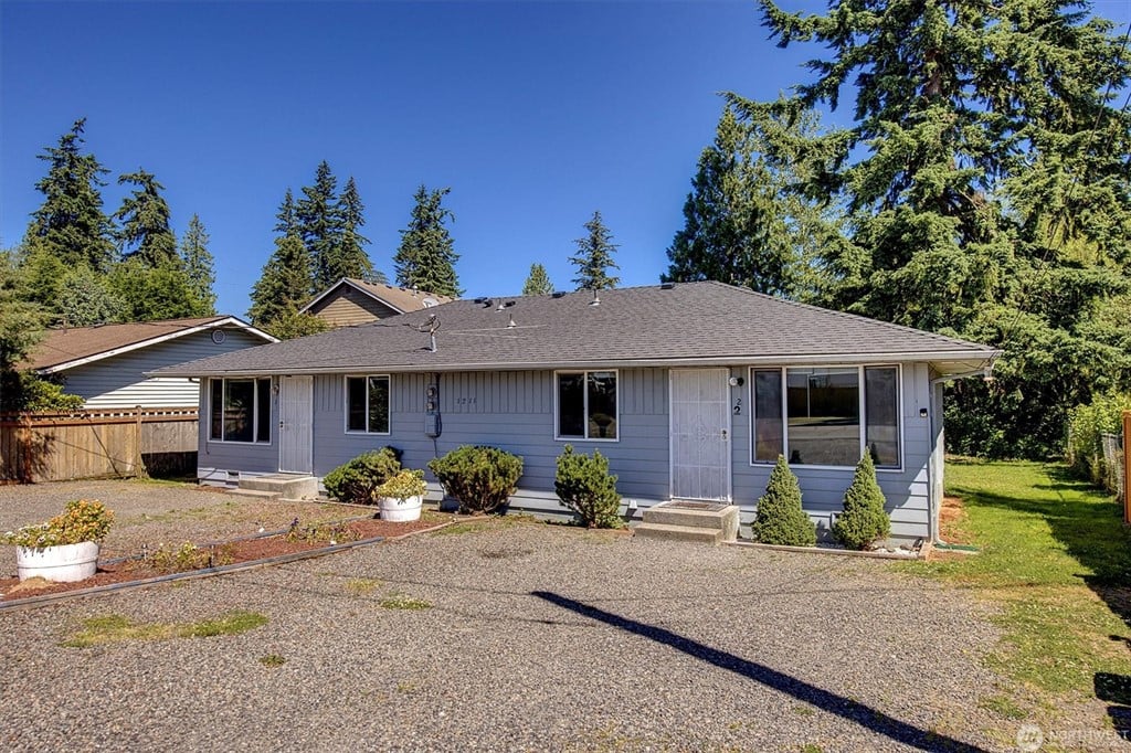 HOME - 1211 108th Street SW Everett, WA 98204